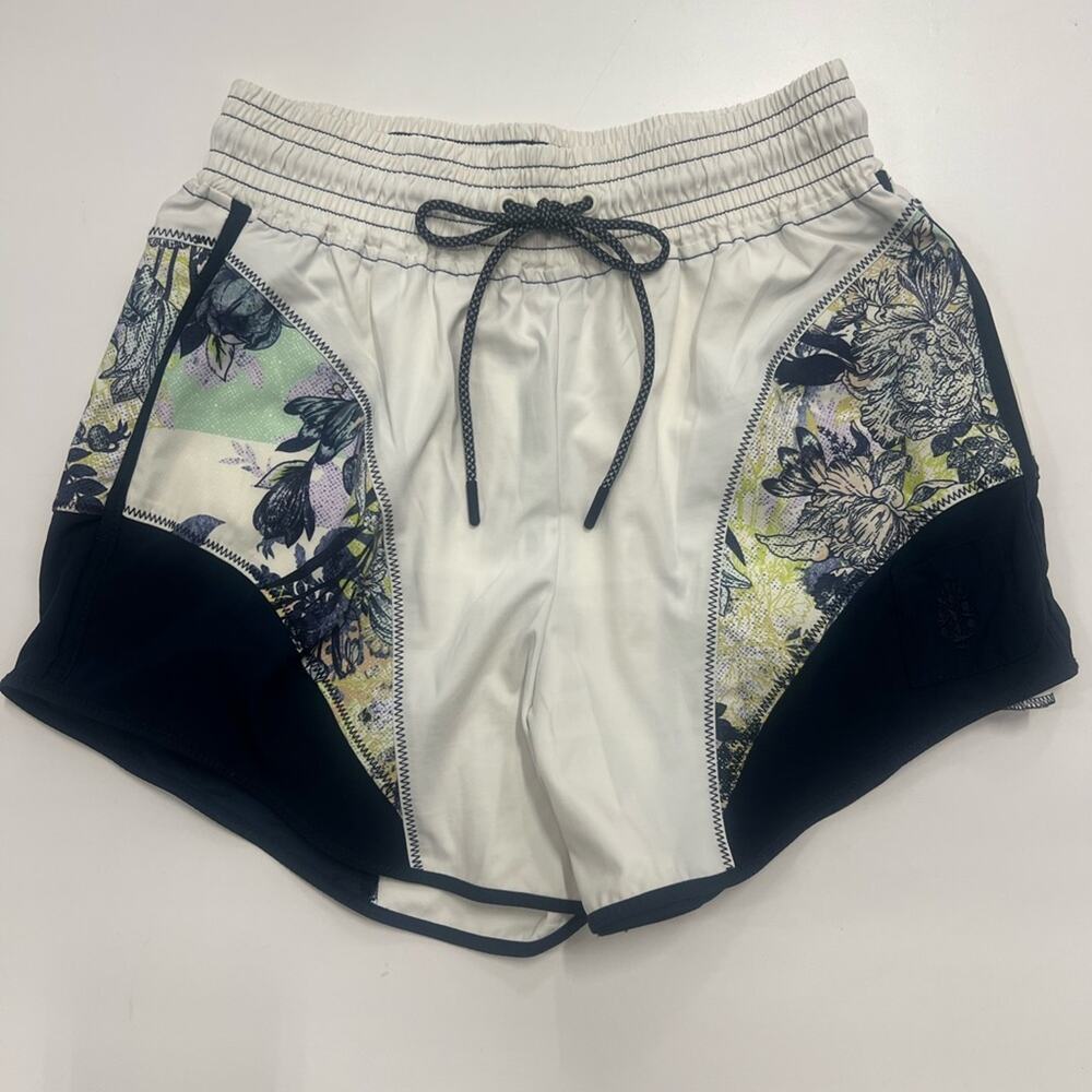 FP Movement Free People Apex Shorts White Blue Floral Pull On Pockets SZ S - Picture 3 of 6